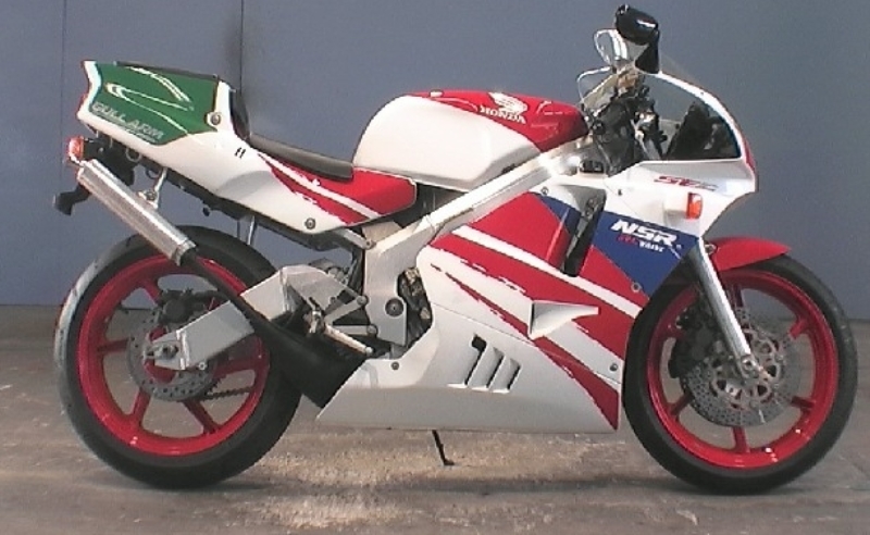 HONDA NSR250 置物 hq720.jpg?sqp=-